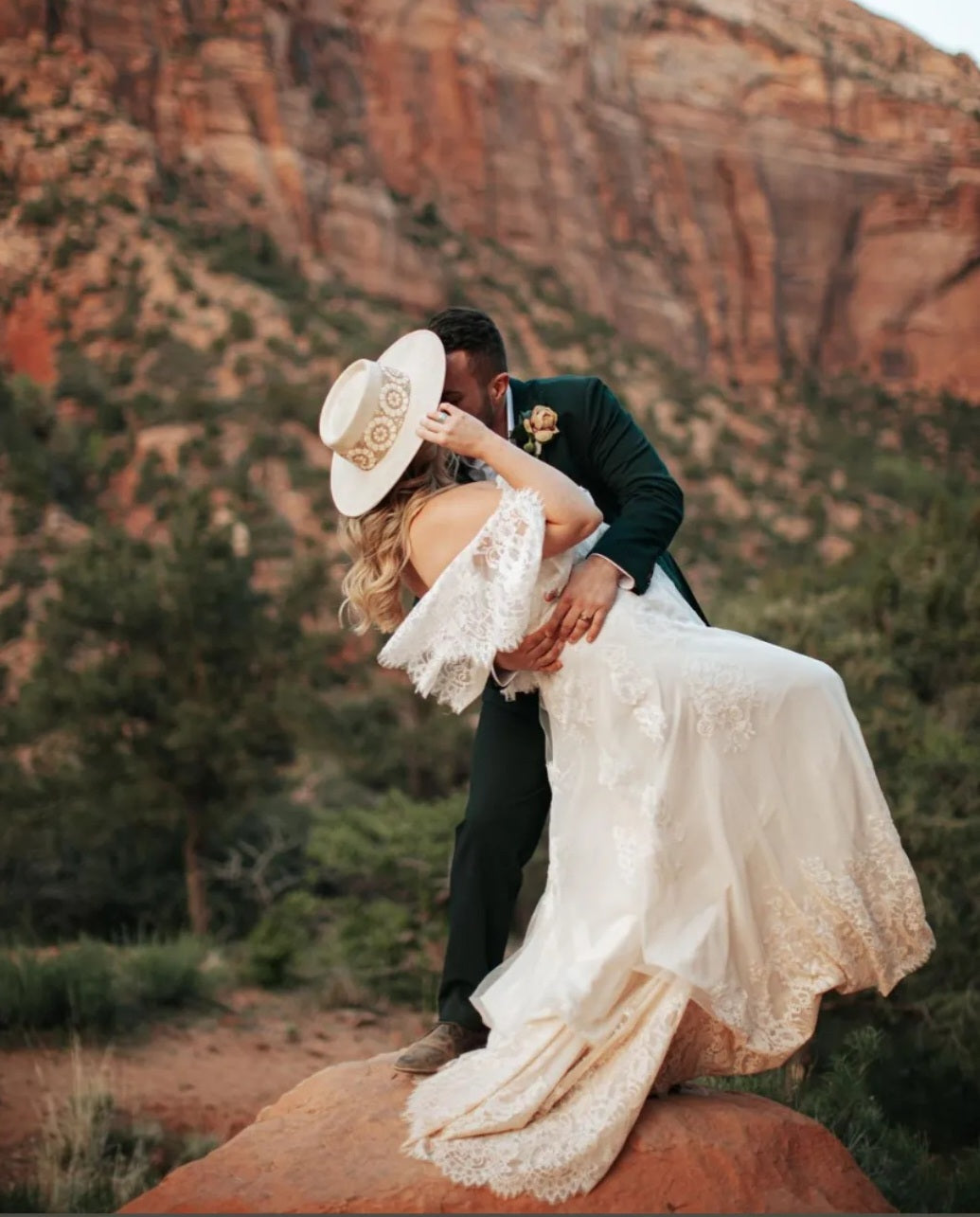 Serena Telescope Crown Hat