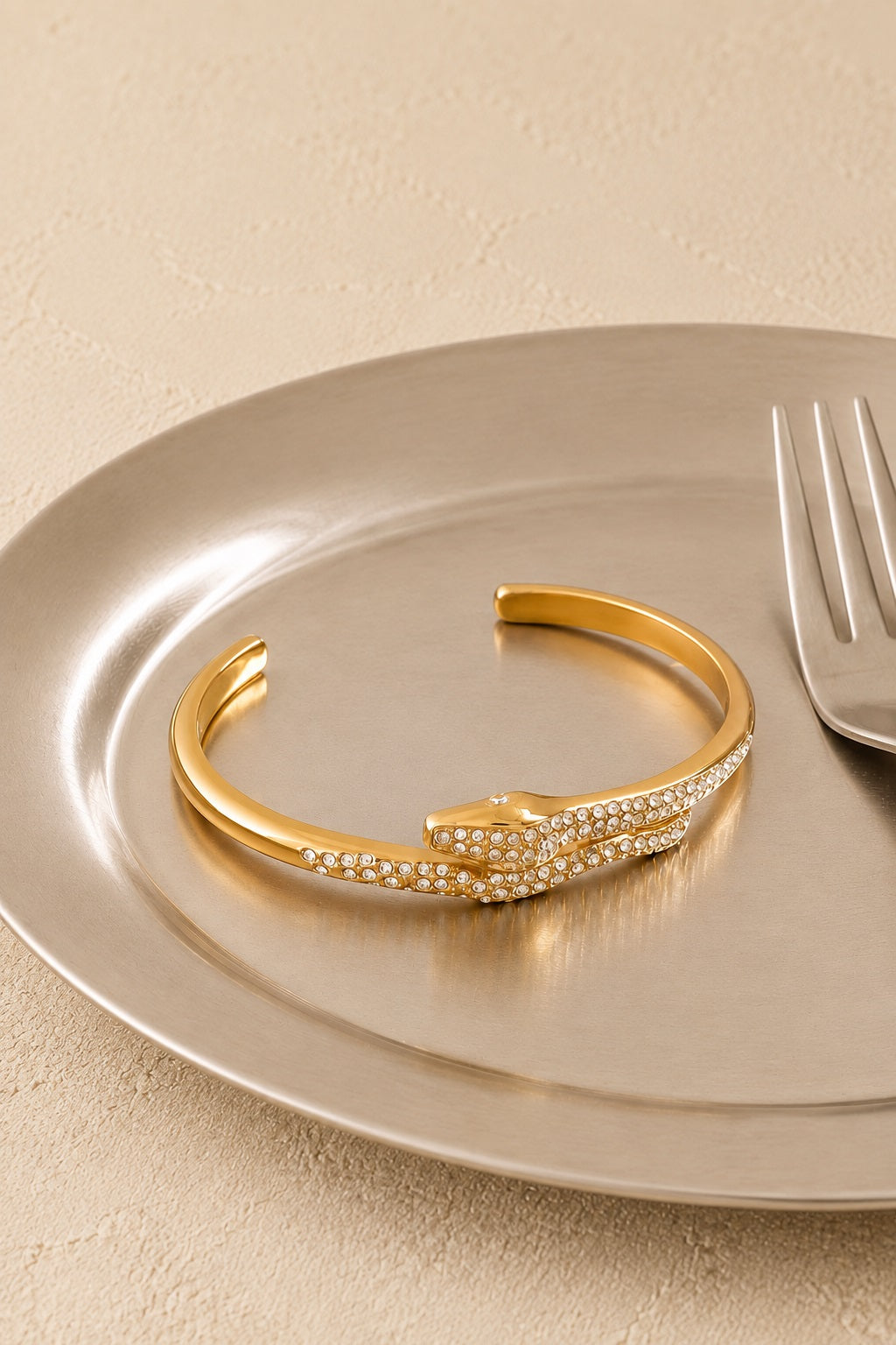 Vespera Serpent Cuff